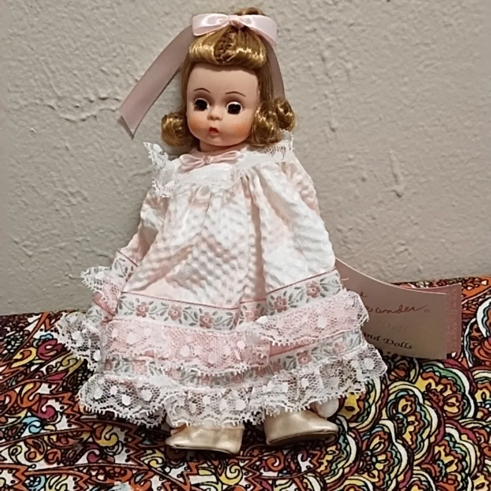 Madame Alexander Wendy Doll
